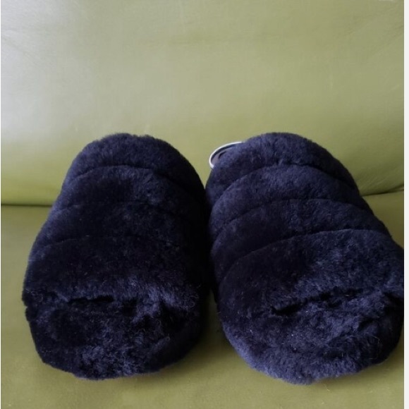 UGG Women's Fluff Yeah Slide Sandals with box - Picture 3 of 5